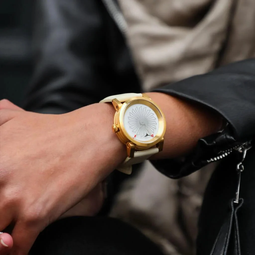 Zinvo Blade Allure lifestyle photograph